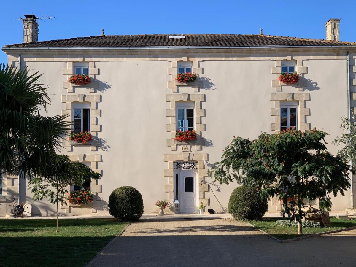 Montaillon Chambres d'Hôtes Mougon Exterior foto